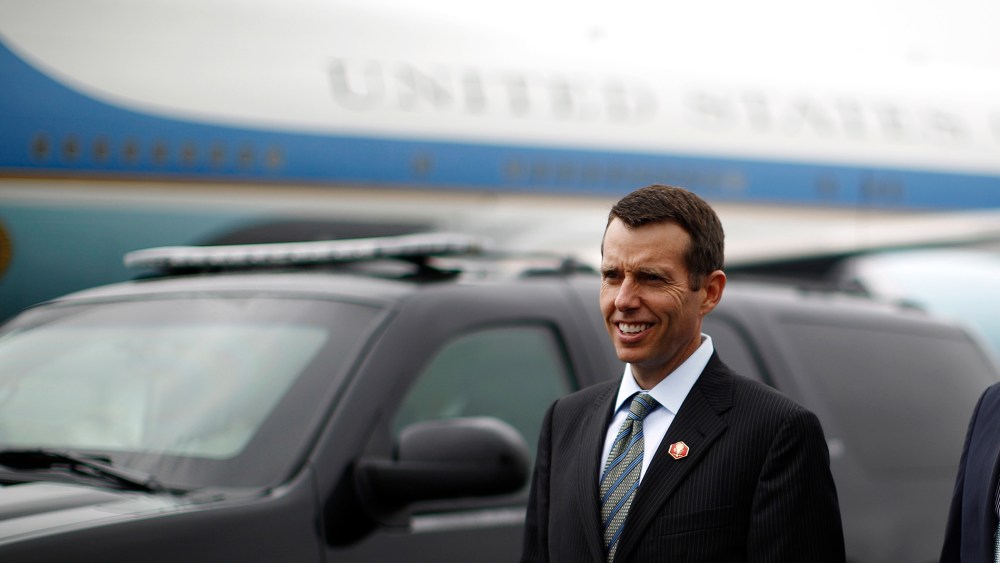 David Plouffe, former senior advisor to U.S. President Barack Obama arrives in Swanton, Ohio, September 26, 2012.