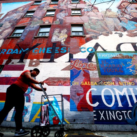"The Spirit of East Harlem" mural in "EL BARRIO," Harlem, New York Aug. 10, 2014. A bubbling Hispanic cultural stew is brewing in New York, spiced by Latin American newcomers. (Photo by Eduardo Munoz/Reuters)