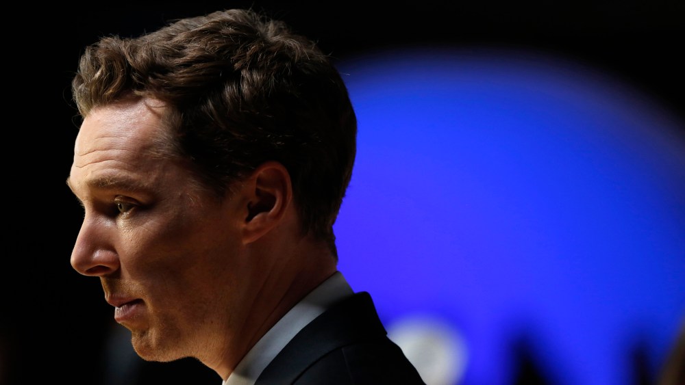 British actor Benedict Cumberbatch arrives on the red carpet during the Breakthrough Prize Award in Mountain View, California Nov. 9, 2014. (Photo by Stephen Lam/Reuters)