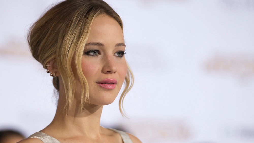 Cast member Jennifer Lawrence poses at the premiere of "The Hunger Games: Mockingjay - Part 1" in Los Angeles, Calif. on Nov. 17, 2014. (Photo by Mario Anzuoni/Reuters)