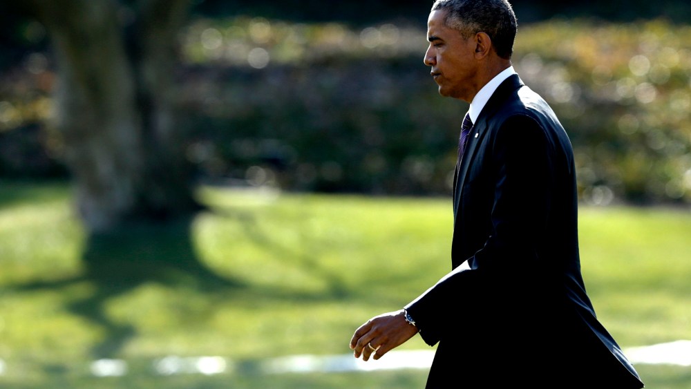 U.S. President Barack Obama departs the South Lawn of the White House in Washington Jan. 15, 2015. (Photo by Gary Cameron/Reuters)