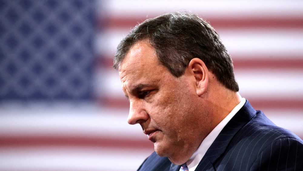 New Jersey Governor Chris Christie looks down while speaking at the Conservative Political Action Conference (CPAC) in National Harbor, Md.,  Feb. 26, 2015. (Photo by Kevin Lamarque/Reuters)