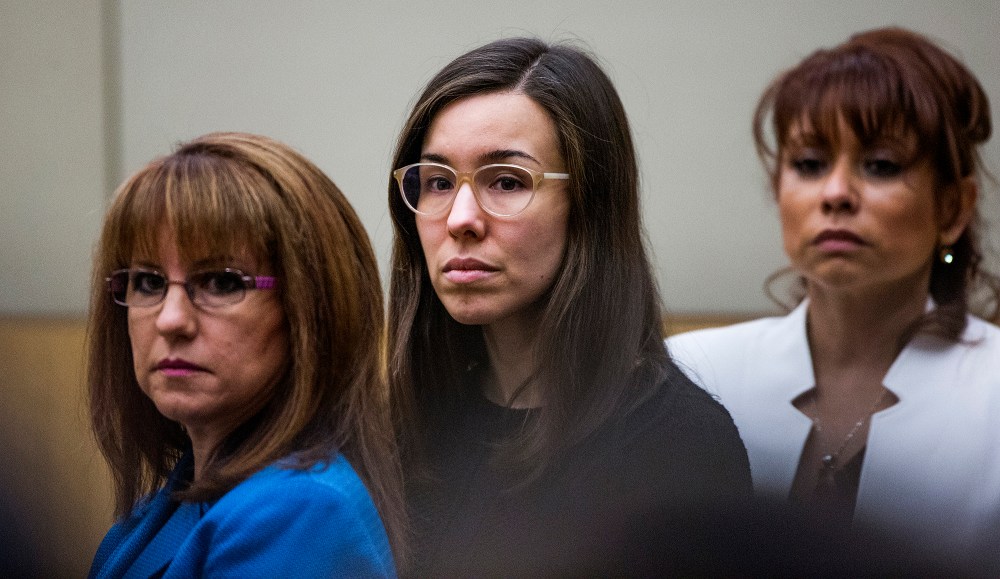 Jodi Arias watches the jury enter the courtroom for her sentencing phase retrial in Phoenix, Arizona, March 5, 2015. The jury failed to reach a verdict, sparing the former waitress from the death penalty. (Photo by Tom Tingle/Reuters)
