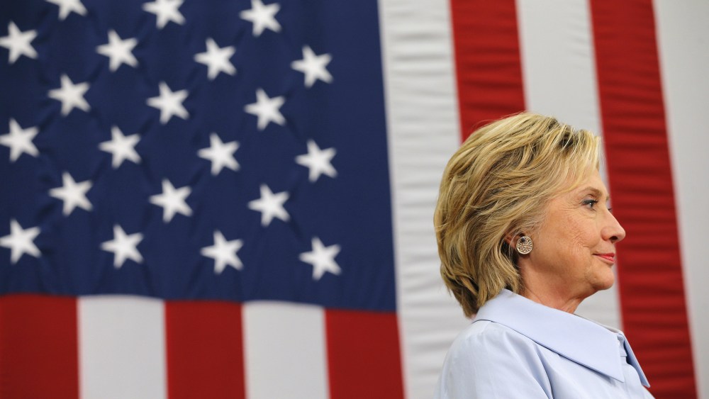 U.S. Democratic presidential candidate Hillary Clinton waits to answer questions from reporters in Durham, NH., Sept. 18, 2015. (Photo by Brian Snyder/Reuters)