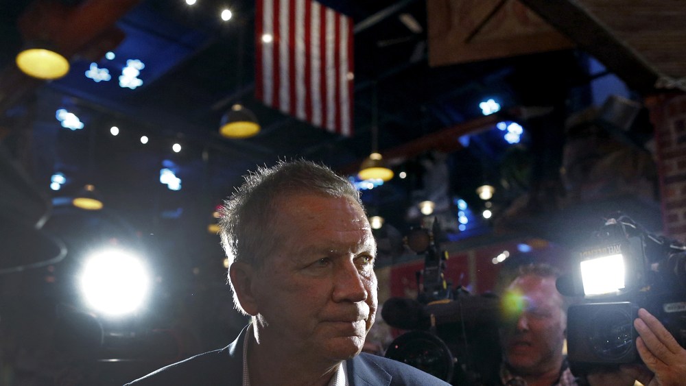 Republican presidential candidate John Kasich attends a campaign event in Chicago, Ill., Sept. 29, 2015. (Photo by Jim Young/Reuters)