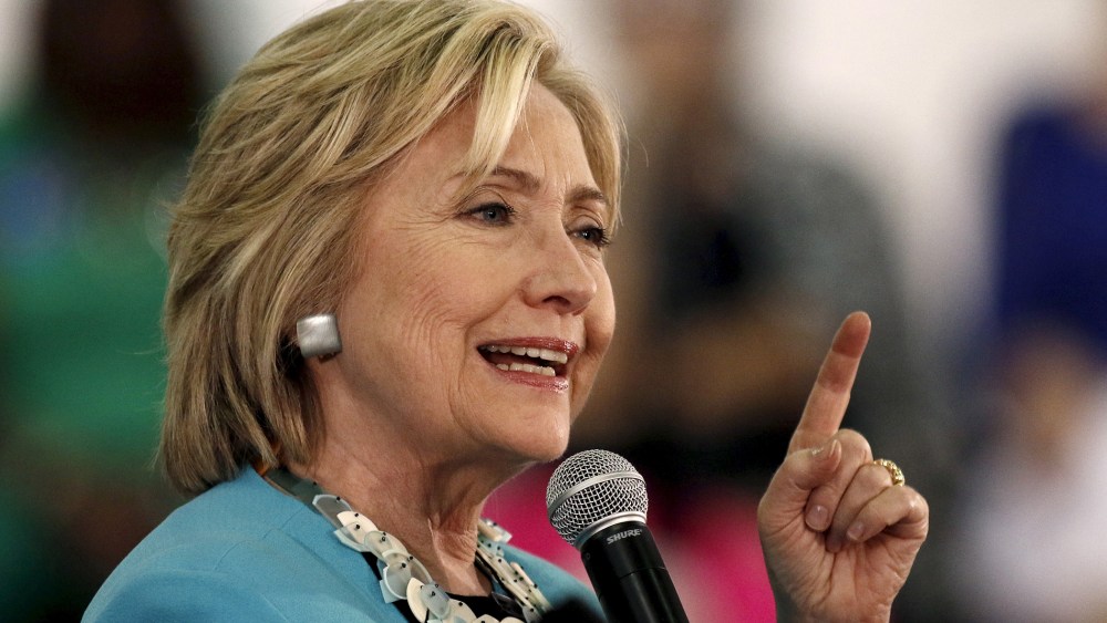U.S. Democratic presidential candidate Hillary Clinton holds a 'Grassroots' organizational event at Broward State College in Davie, Fla, Oct. 2, 2015. (Photo by Joe Skipper/Reuters)