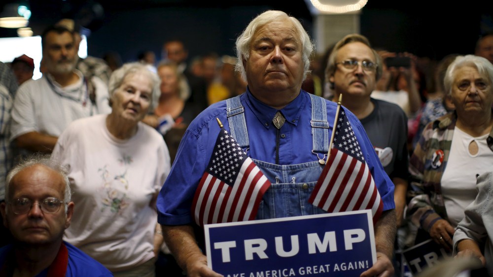 Supporters of U.S. Republican presidential candidate Donald Trump attend a campaign event in Waterloo, Ia., Oct. 7, 2015. (Photo by Jim Young/Reuters)