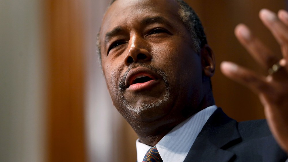U.S. Republican candidate Dr. Ben Carson speaks at the National Press Club in Washington, Oct. 9, 2015. (Photo by Jonathan Ernst/Reuters)