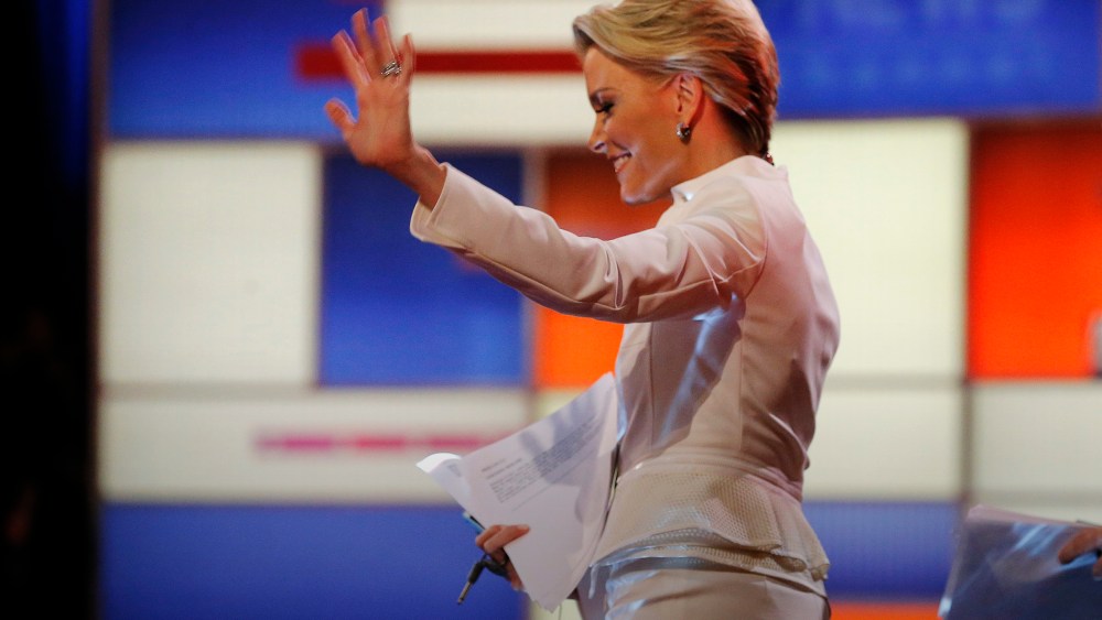 Fox News Channel anchor and debate moderator Megyn Kelly waves to the crowd as she arrives at the Republican presidential candidates debate in Detroit, Mich., March 3, 2016. (Photo by Jim Young/Reuters)