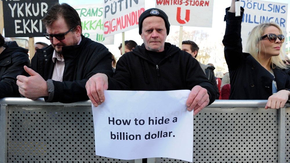 Demonstrations against Icelandic Prime Minister Sigmundur Gunnlaugsson, April 4, 2016, after leaked documents showed his wife owning a tax haven-based company with large claims on the country's collapsed banks. (Photo by Stigtryggur Johannsson/Reuters)