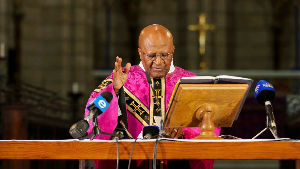 Desmond Tutu holds a mass for Nelson Mandela at Cape Town's Anglican St George's Cathedral, Dec. 6, 2013.
