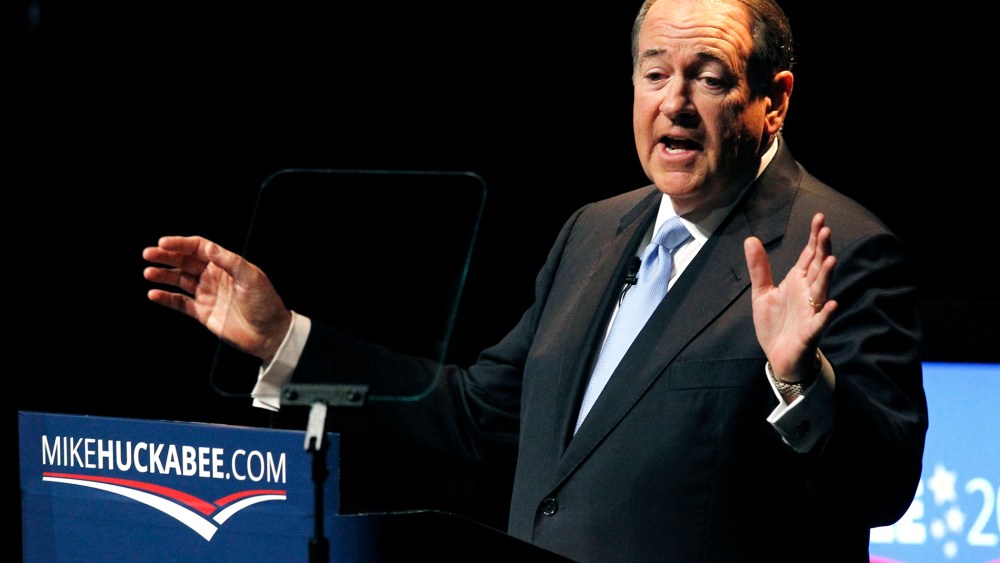 U.S. Republican presidential candidate, and former Arkansas Governor Mike Huckabee, formallly launches his bid for the 2016 Republican presidential nomination during an event in Hope, Ark., May 5, 2015. (Photo by Mike Stone/Reuters)