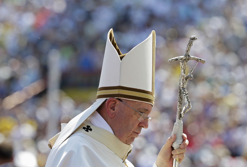 Pope Francis arrives to lead the mass at the stadium in Sarajevo, Bosnia and Herzegovina, June 6, 2015. (Photo by Max Rossi/Reuters)