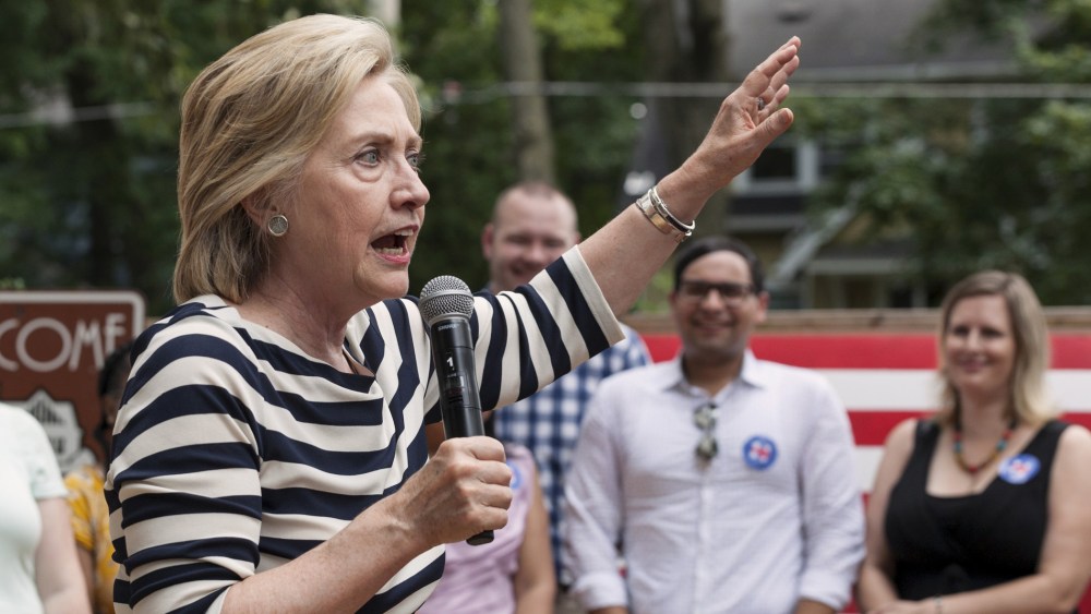 Presidential candidate Hillary Clinton speaks to supporters in the Beaverdale area of Des Moines, Iowa on July 25, 2015. (Photo by Brian Frank/Reuters)