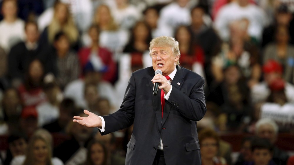 U.S. Republican presidential candidate Donald Trump speaks at a campaign rally at the Iowa State Fairgrounds in Des Moines, Ia., Dec. 11, 2015. (Photo by Scott Morgan/Reuters)