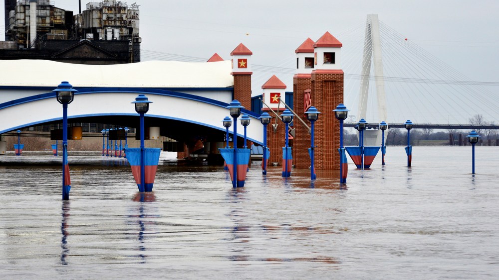 The Mississippi River is pictured flooding parts of downtown St. Louis, Mo., Dec. 31, 2015. (Photo by Kate Munsch/Reuters)