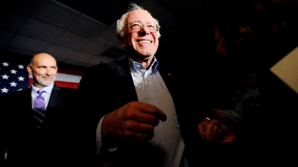 U.S. Democratic presidential candidate Bernie Sanders works the rope line at a New Year's Eve rally and party at the Renaissance Savery Hotel in Des Moines, Iowa Dec. 31, 2015. (Photo by Mark Kauzlarich/Reuters)
