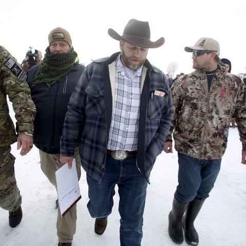 Ammon Bundy departs after addressing the media at the Malheur National Wildlife Refuge near Burns, Ore., Jan. 4, 2016. (Photo by Jim Urquhart/Reuters)