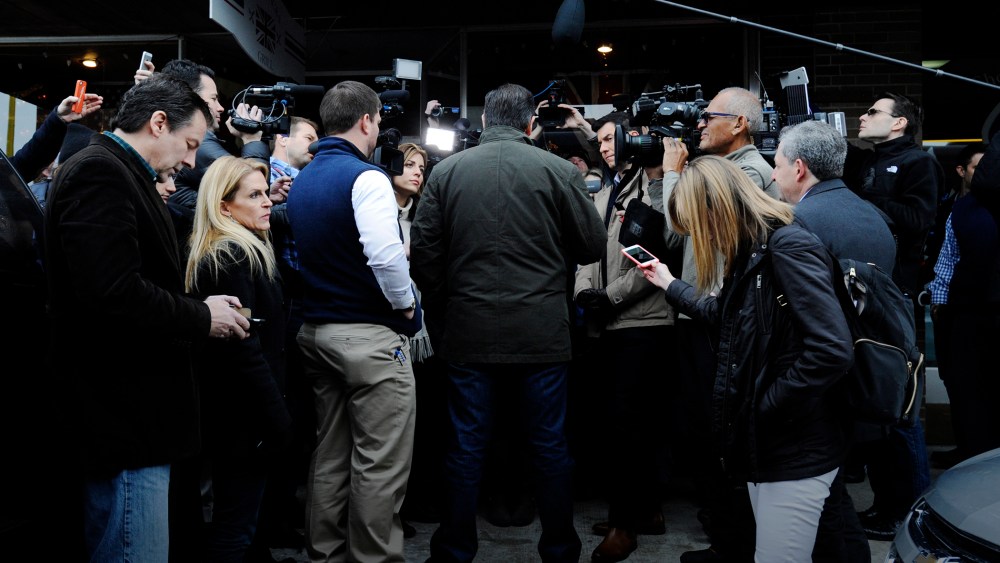 U.S. Republican presidential candidate Ted Cruz (R-TX) speaks to the media at a campaign stop at Union Jack's Grill in Rock Rapids, Iowa, Jan. 6, 2016. (Photo by Mark Kauzlarich/Reuters)