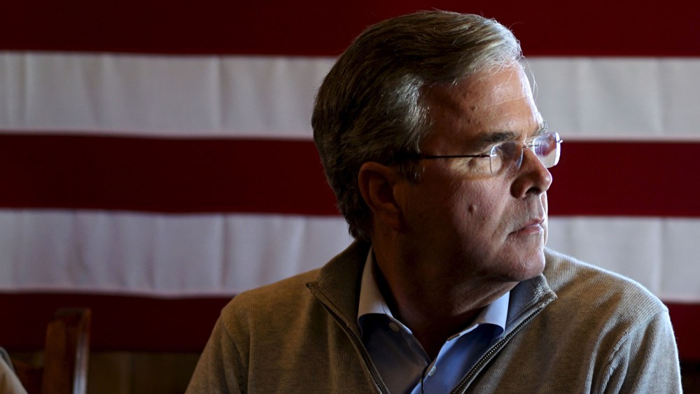 U.S. Republican presidential candidate Jeb Bush waits to speak at a campaign event at the Greasewood Flats Ranch in Carroll, Ia. Jan. 29, 2016. (Photo by Rick Wilking/Reuters)