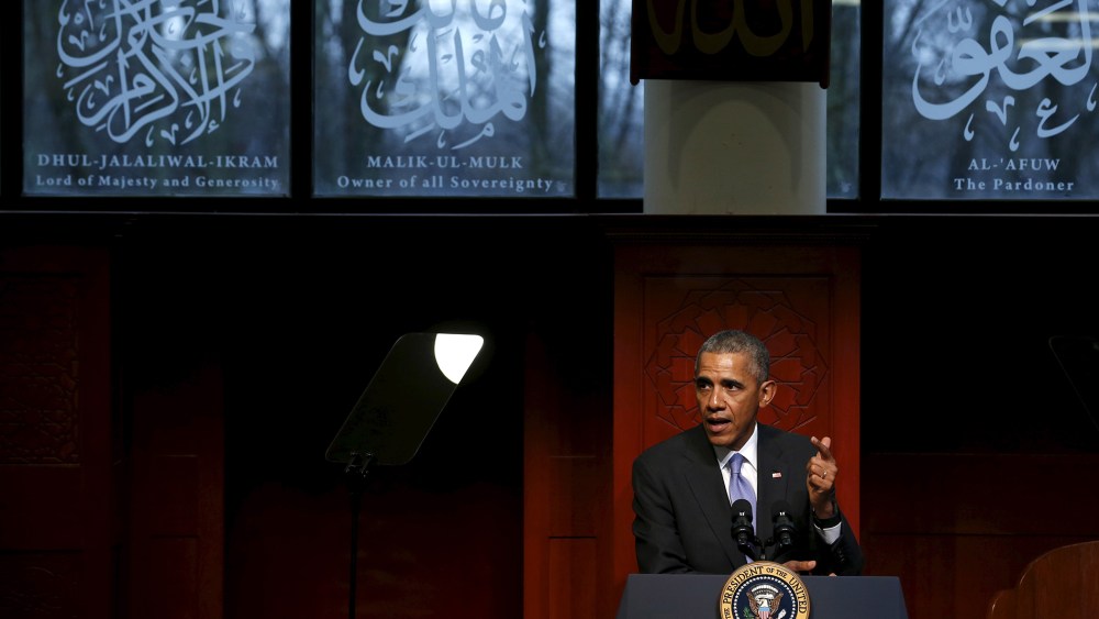 President Barack Obama delivers remarks at the Islamic Society of Baltimore mosque in Catonsville, Md., Feb. 3, 2016. (Photo by Jonathan Ernst/Reuters)