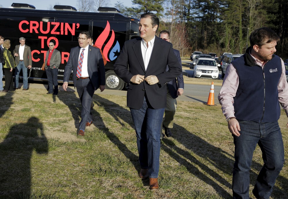 U.S. Republican presidential candidate Senator Ted Cruz (R-TX) arrives for a campaign event at the Oakbrook Preparatory School in Spartanburg, S.C., Feb. 17, 2016. (Photo by Joshua Roberts/Reuters)