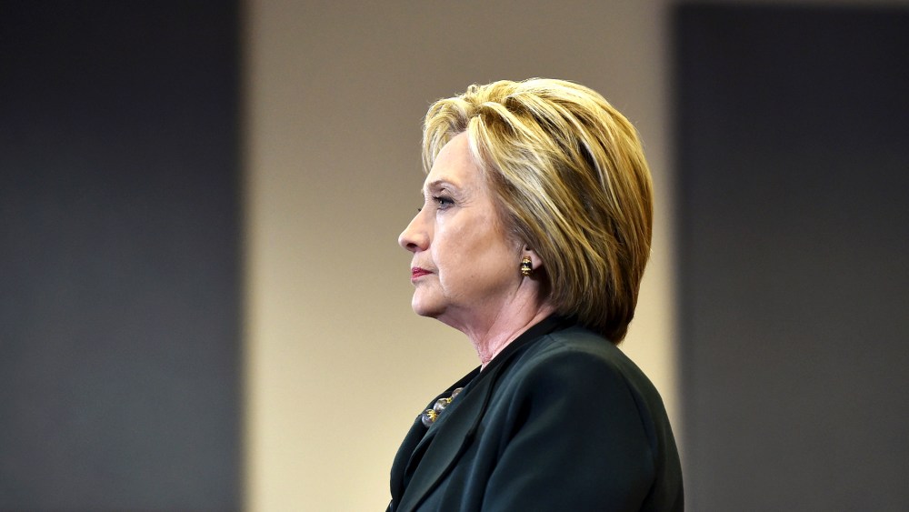 U.S. Democratic presidential candidate Hillary Clinton speaks with students at Del Sol High School in Las Vegas, Nev., on Feb. 19, 2016. (Photo by David Becker/Reuters)