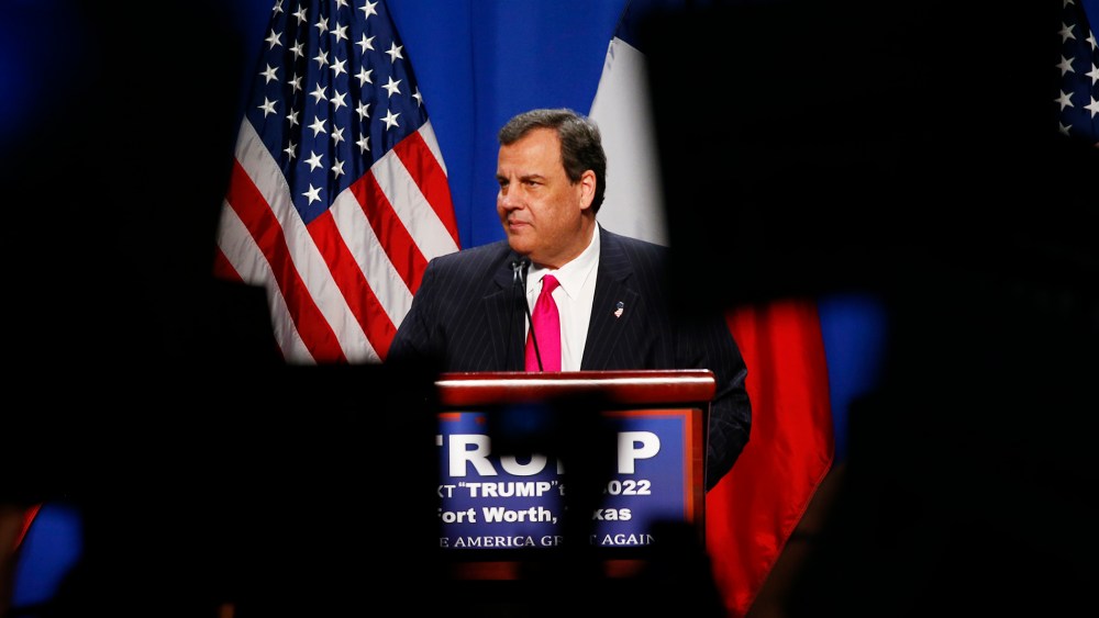Former Republican presidential candidate Chris Christie endorses his former rival Donald Trump at his campaign rally in Fort Worth, Texas, Feb. 26, 2016. (Photo by Mike Stone/Reuters)