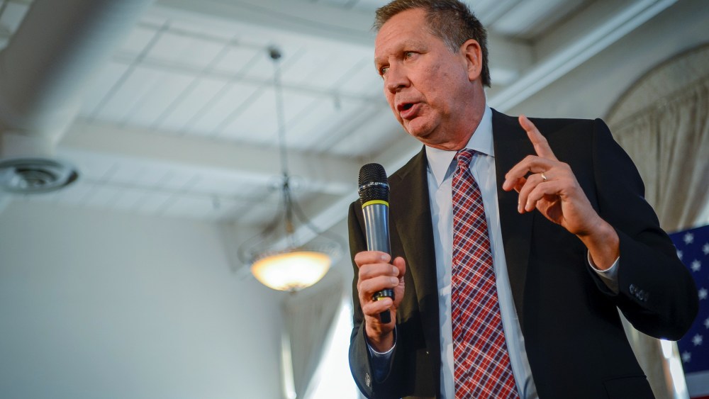 Republican presidential candidate, Ohio Gov. John Kasich, addresses a packed room at a town hall meeting in Savage, Md. April 13, 2016. (Photo by Bryan Woolston/Reuters)