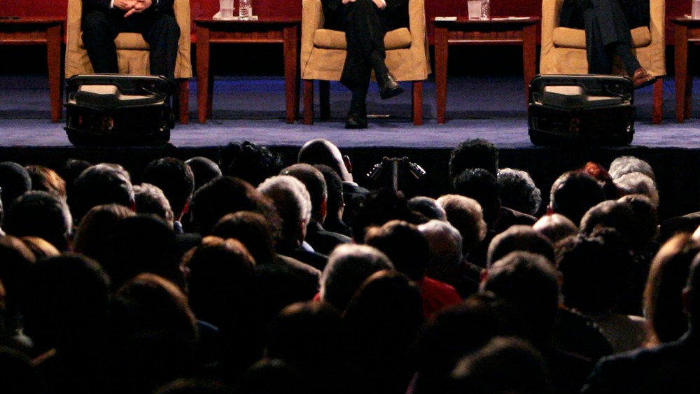 Democratic presidential candidates attend the Iowa Brown and Black Presidential Forum in Des Moines, Dec. 1, 2007. (Photo by Carlos Barria/Reuters)