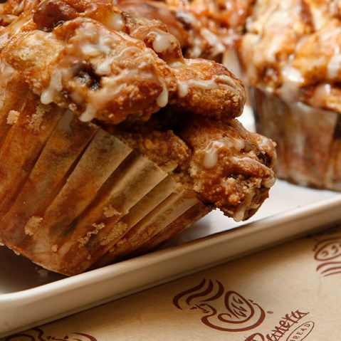 A muffin on display at a Panera Bread Co restaurant in Chicago February 12, 2009.  (Photo by John Gress/ReuterS)