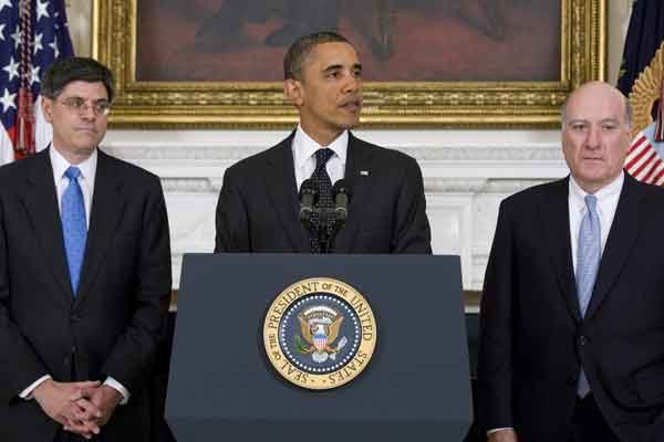 Jack Lew, President Obama and William Daley at the White House on Monday.