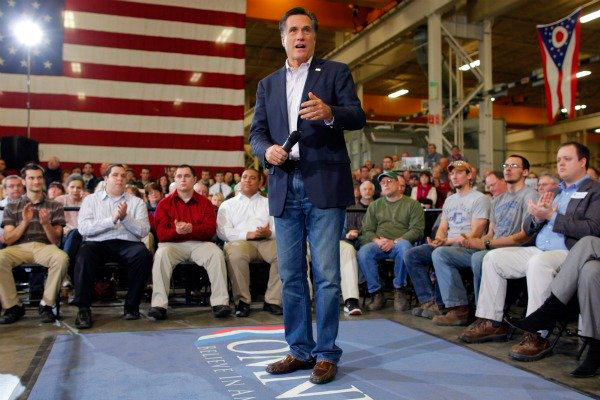 Romney speaks to a crowd in Youngstown, Ohio on Monday.
