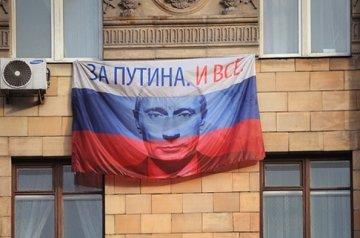 Religious right leader backs Russian crackdown on gay rights