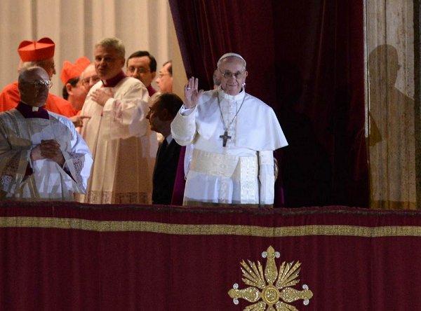 Argentina's Bergoglio introduced as Pope Francis I