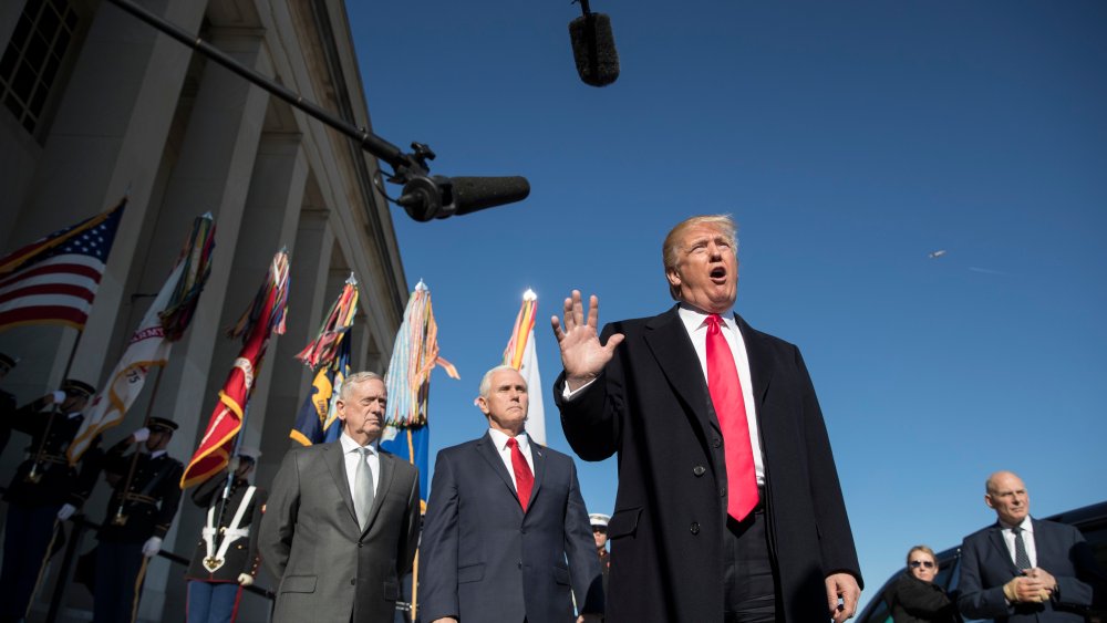 Image: Donald Trump, John Kelly, Mike Pence, Jim Mattis