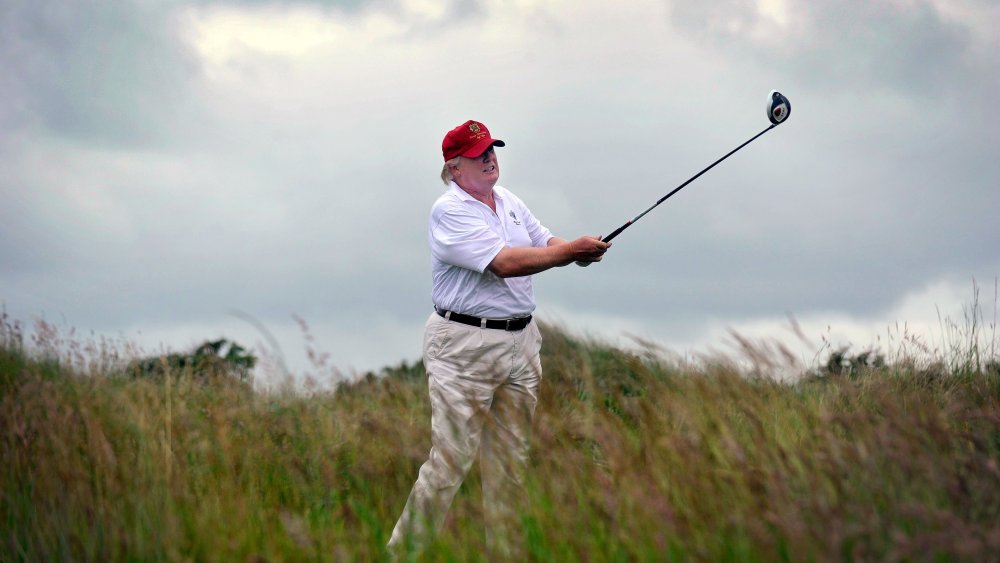 Image: FILES-US-POLITICS-TRUMP-GOLF-OFFBEAT