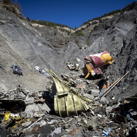 A handout photo taken on March 31, 2015 and released by the French Interior Ministry on April 1, 2015 shows a part of the crash site of the Germanwings Airbus A320 near Le Vernet, French Alps. (Photo by AFP/Yves Malenfer/Dicom/Ministere De L'Interieur)