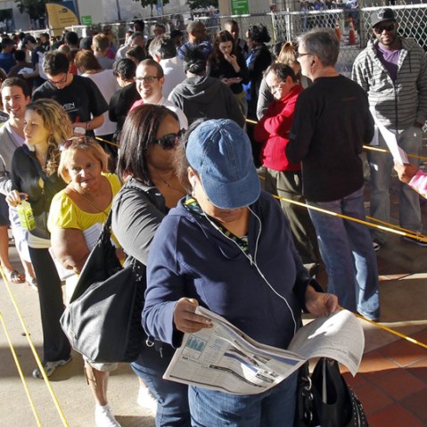 South Floridians standing in line during the last day of early voting in Miami. (Alan Diaz/AP Photo)