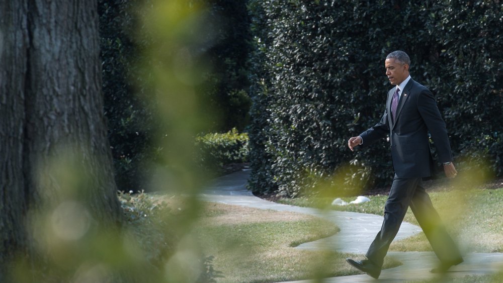 US President Barack Obama departs the White House in Washington, DC on January 15, 2015.