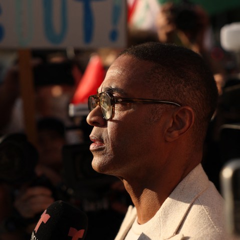 Don Lemon's profile, surrounded by media.